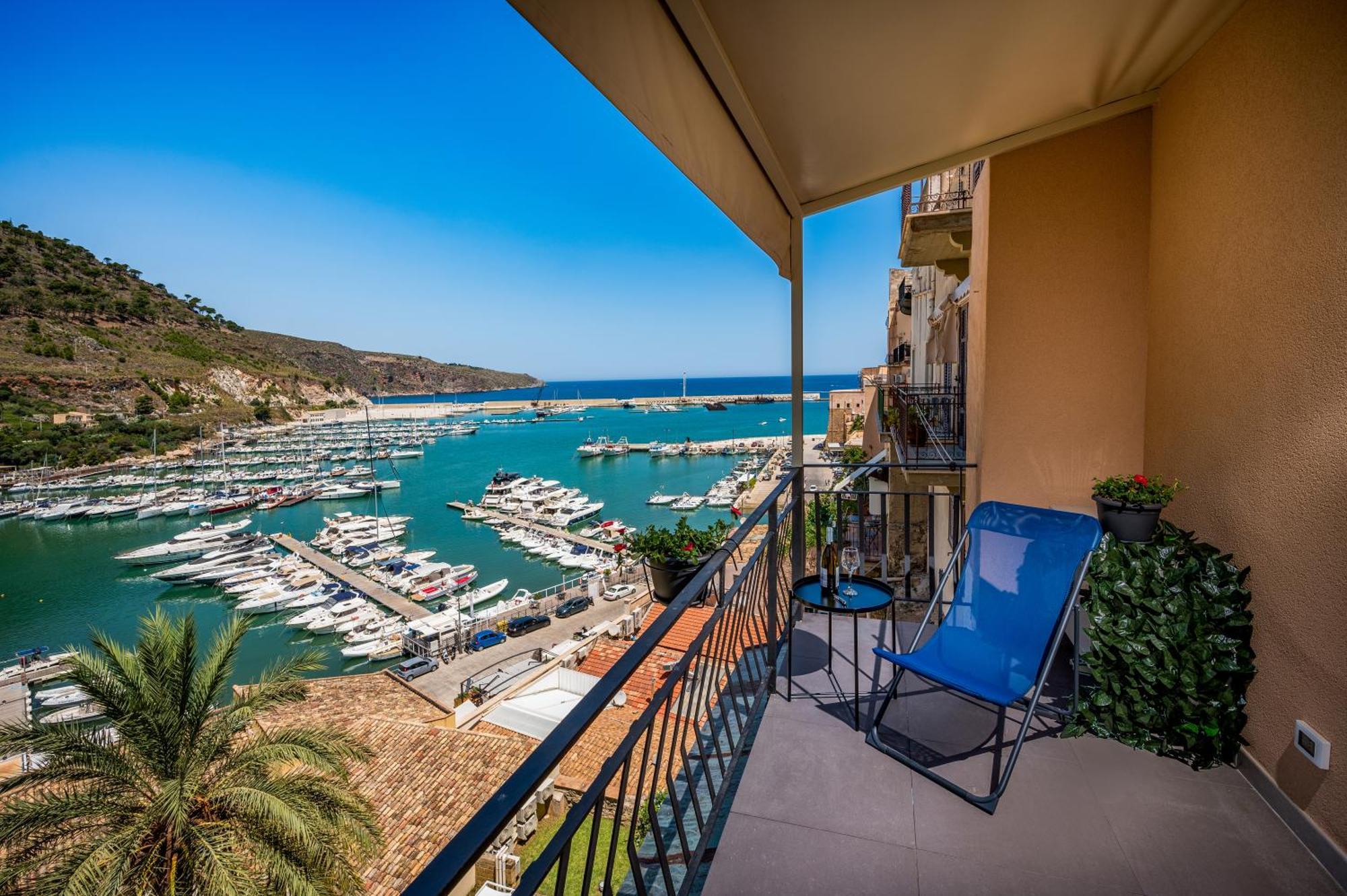 Suite Altamarea "Sea View Studios" Castellammare del Golfo Eksteriør billede