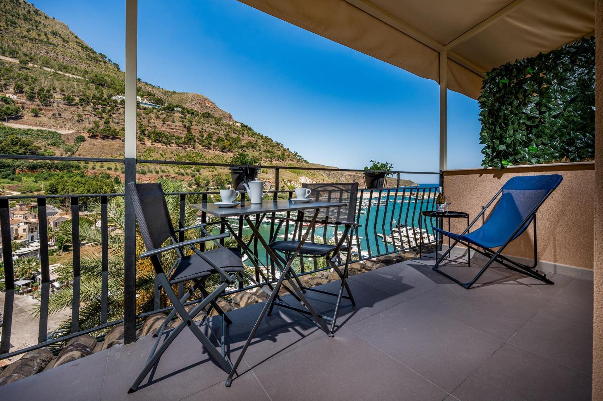 Suite Altamarea "Sea View Studios" Castellammare del Golfo Eksteriør billede