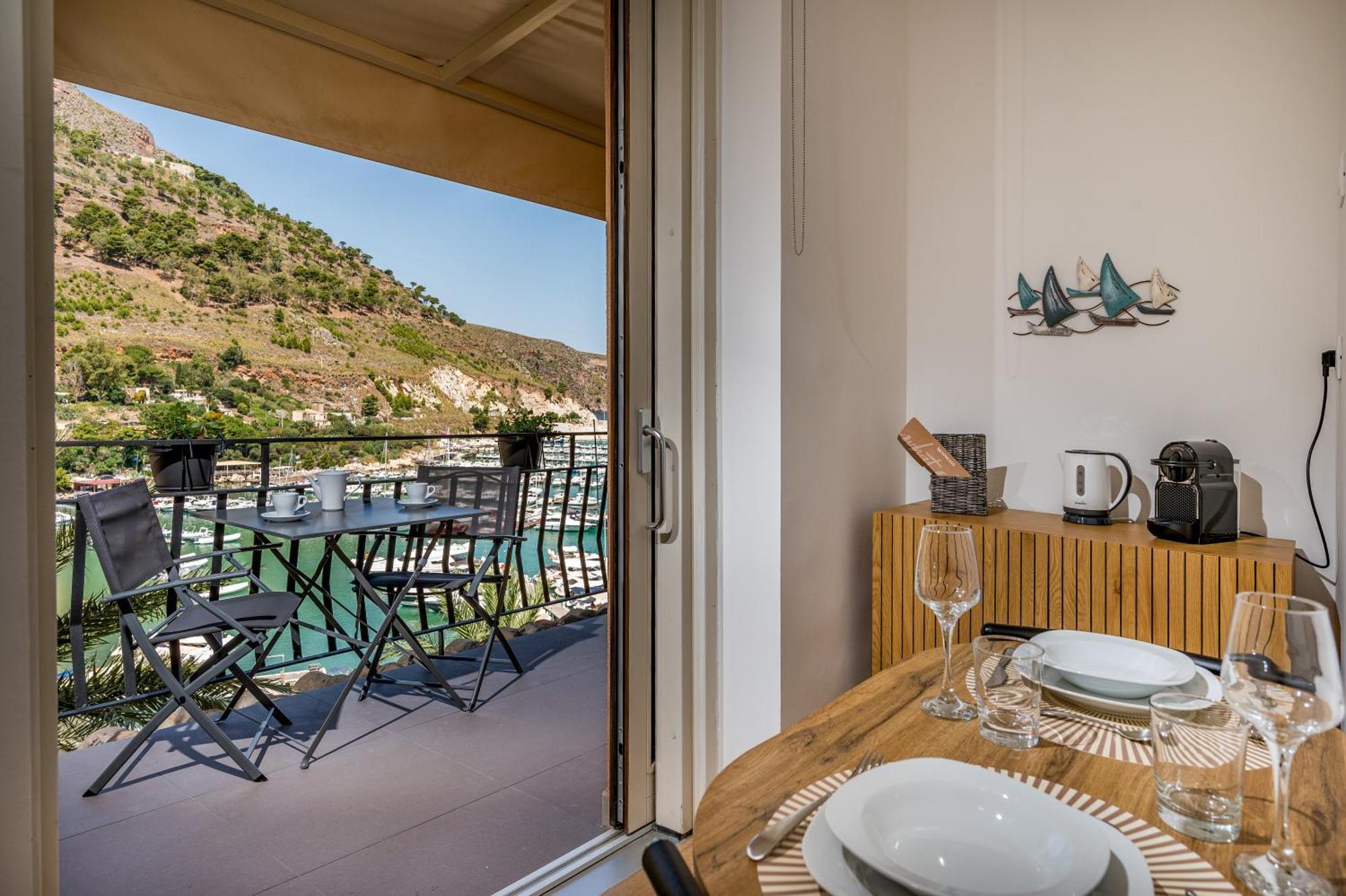 Suite Altamarea "Sea View Studios" Castellammare del Golfo Eksteriør billede