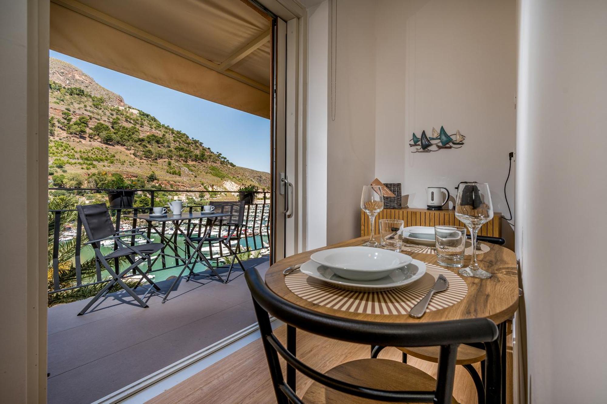 Suite Altamarea "Sea View Studios" Castellammare del Golfo Eksteriør billede